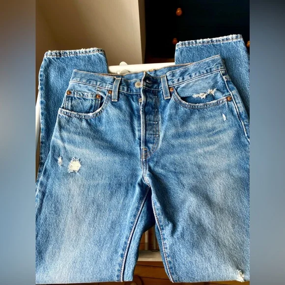 Levi's 501 Classic Blue Jeans - Picture 3 of 6